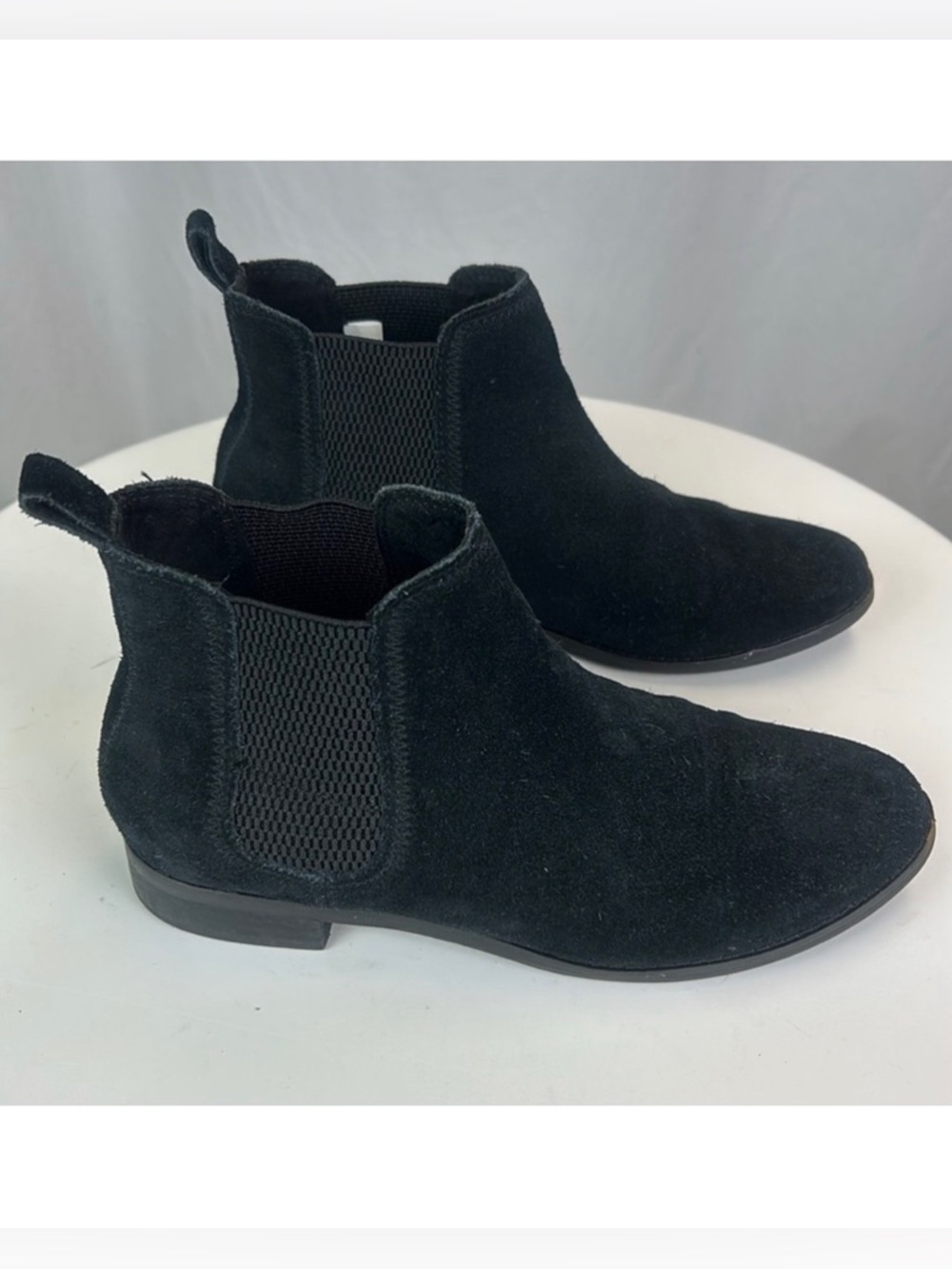 Toms Chelsea Black Suede Ankle Boots Booties Women's Comfort Shoes Size 7.5